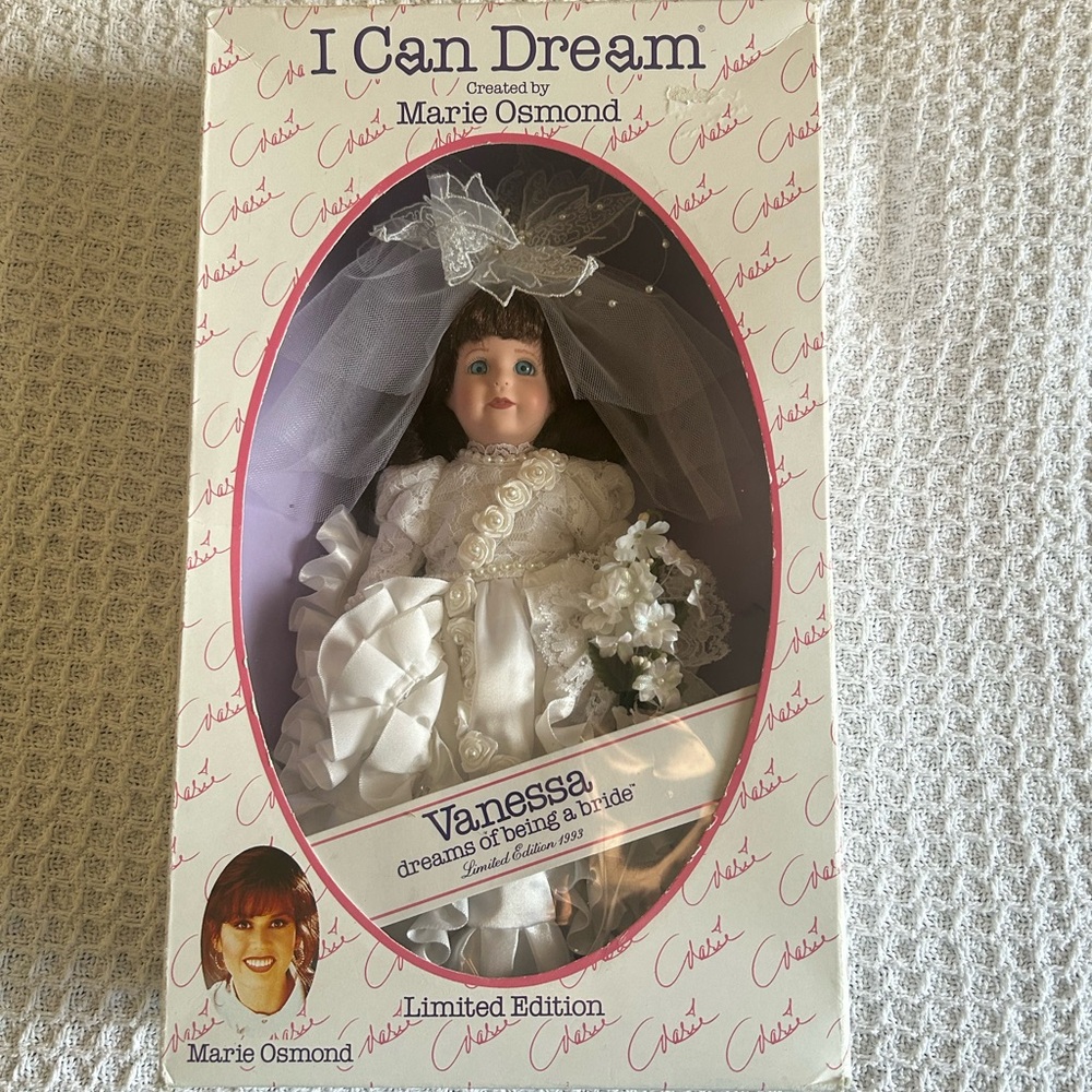 Knickerbocker‎ Toy co. Marie Osmond "I Can Dream" 1993 Limited Ed. Bride Doll